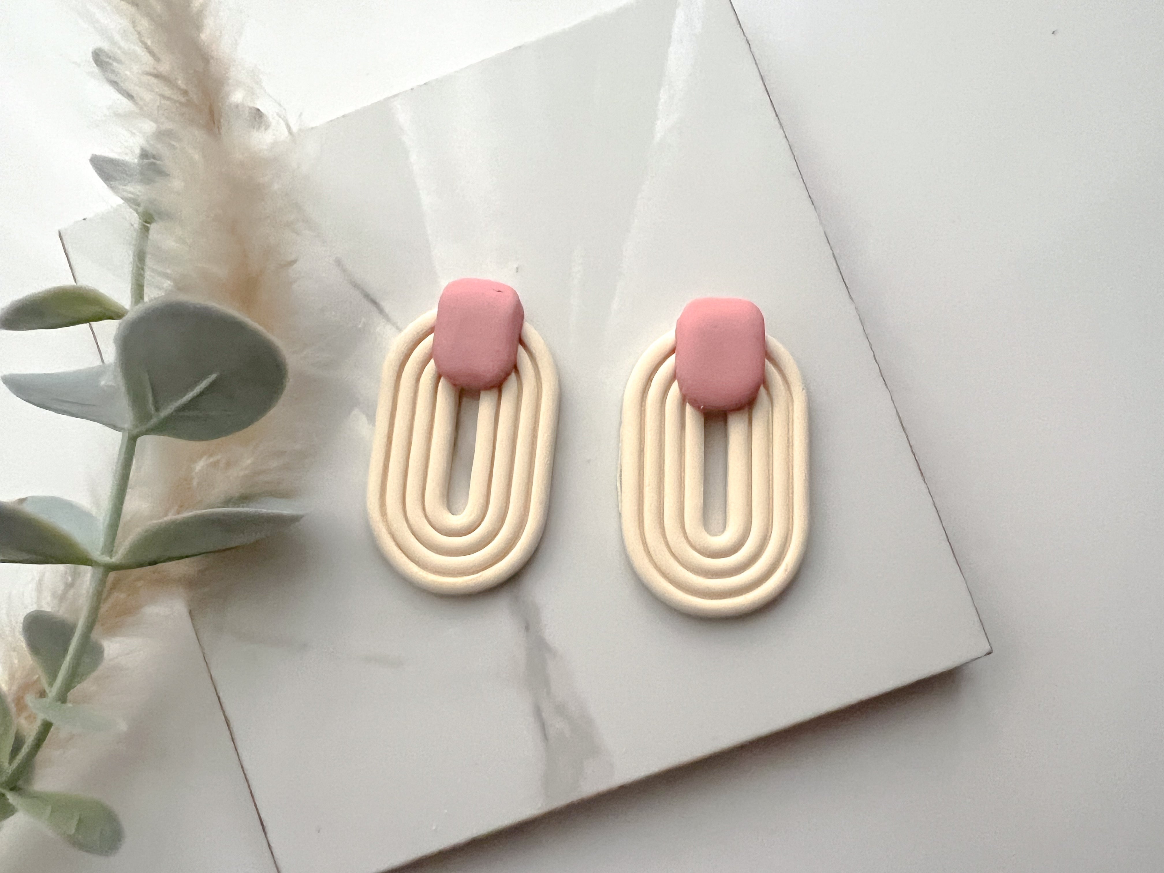 HIGH DIFFICULTY: Oblong Ribbed Shaped Hallow Polymer Clay Cutter • Fondant Cutter • Cookie Cutter