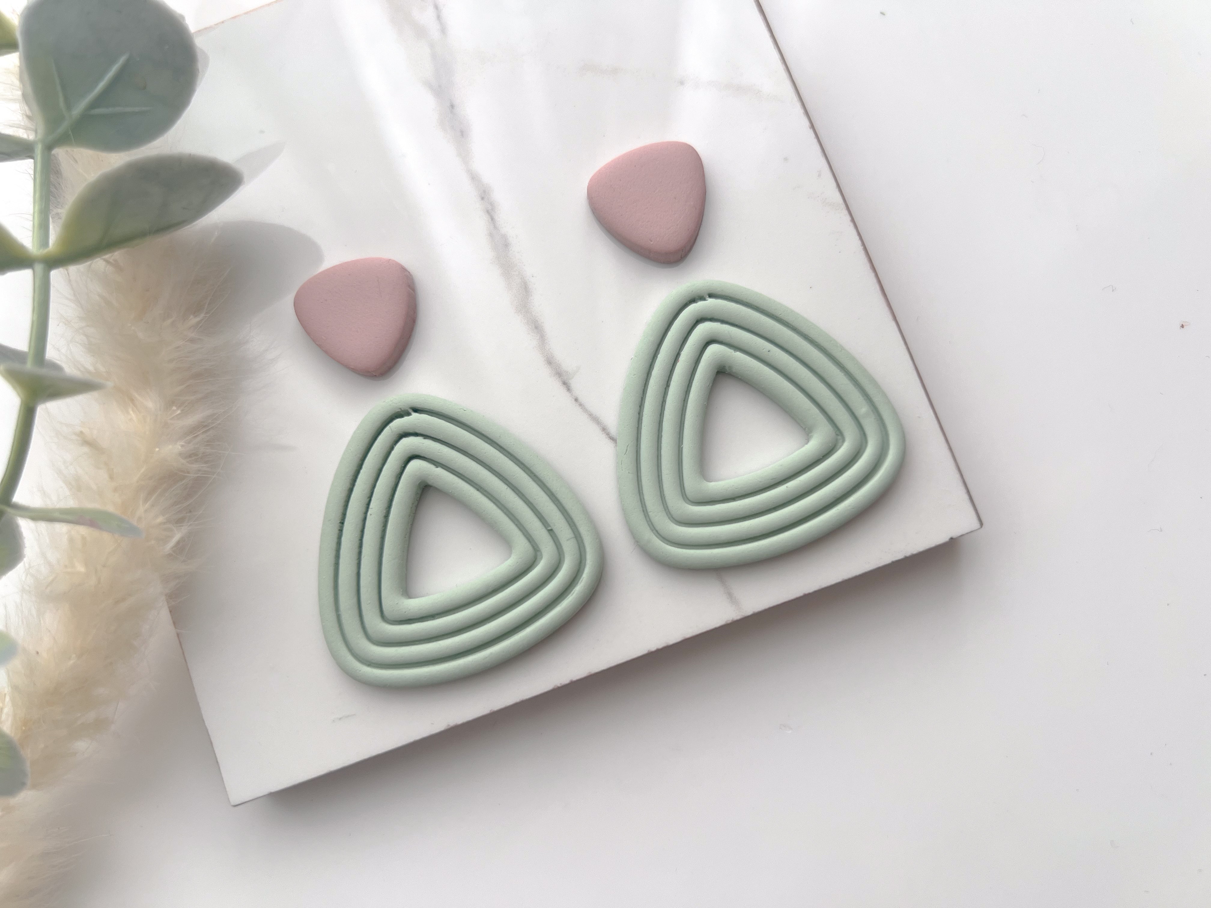 HIGH DIFFICULTY: Triangle Ribbed Shaped Hallow Polymer Clay Cutter • Fondant Cutter • Cookie Cutter