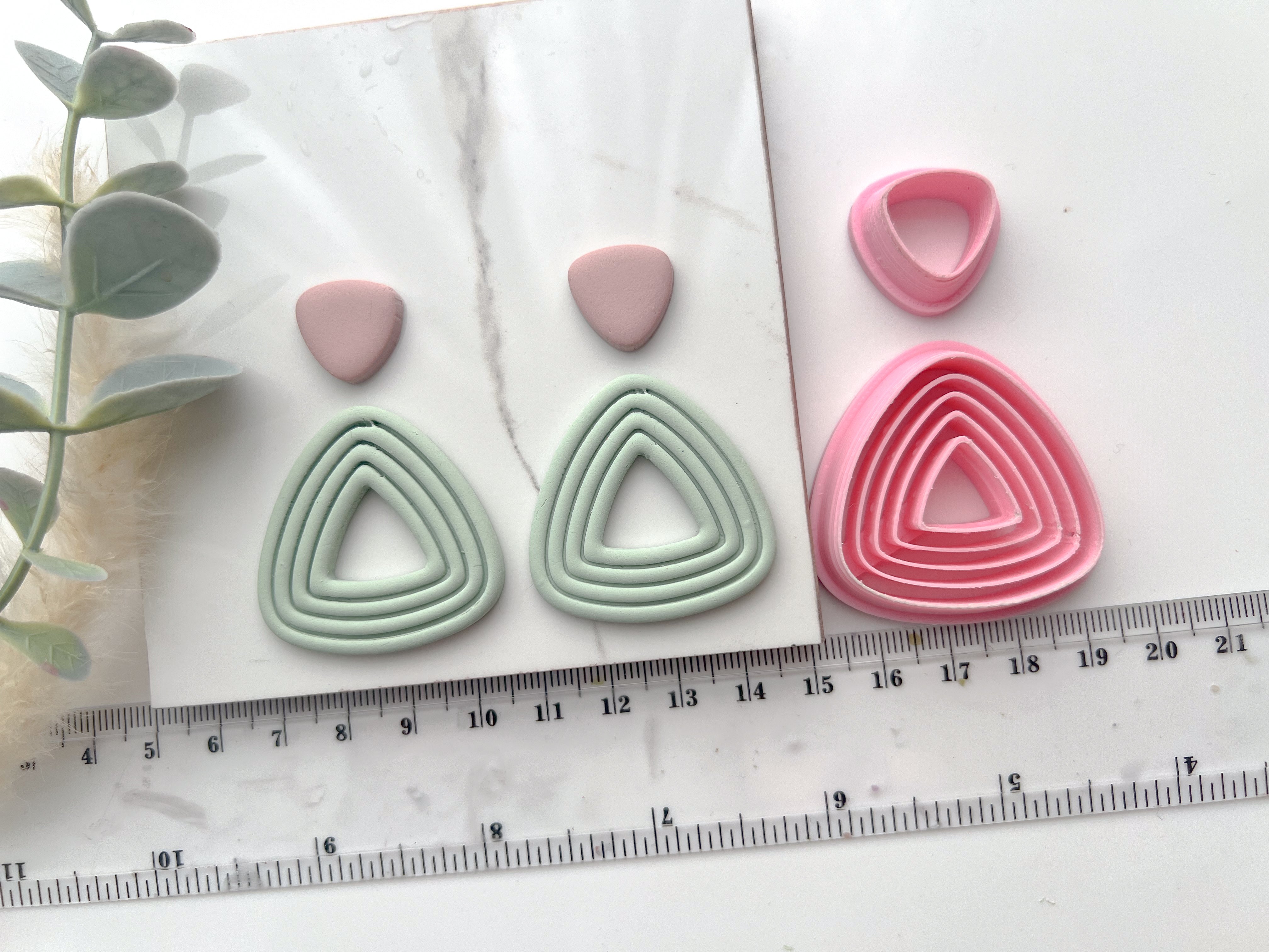 HIGH DIFFICULTY: Triangle Ribbed Shaped Hallow Polymer Clay Cutter • Fondant Cutter • Cookie Cutter