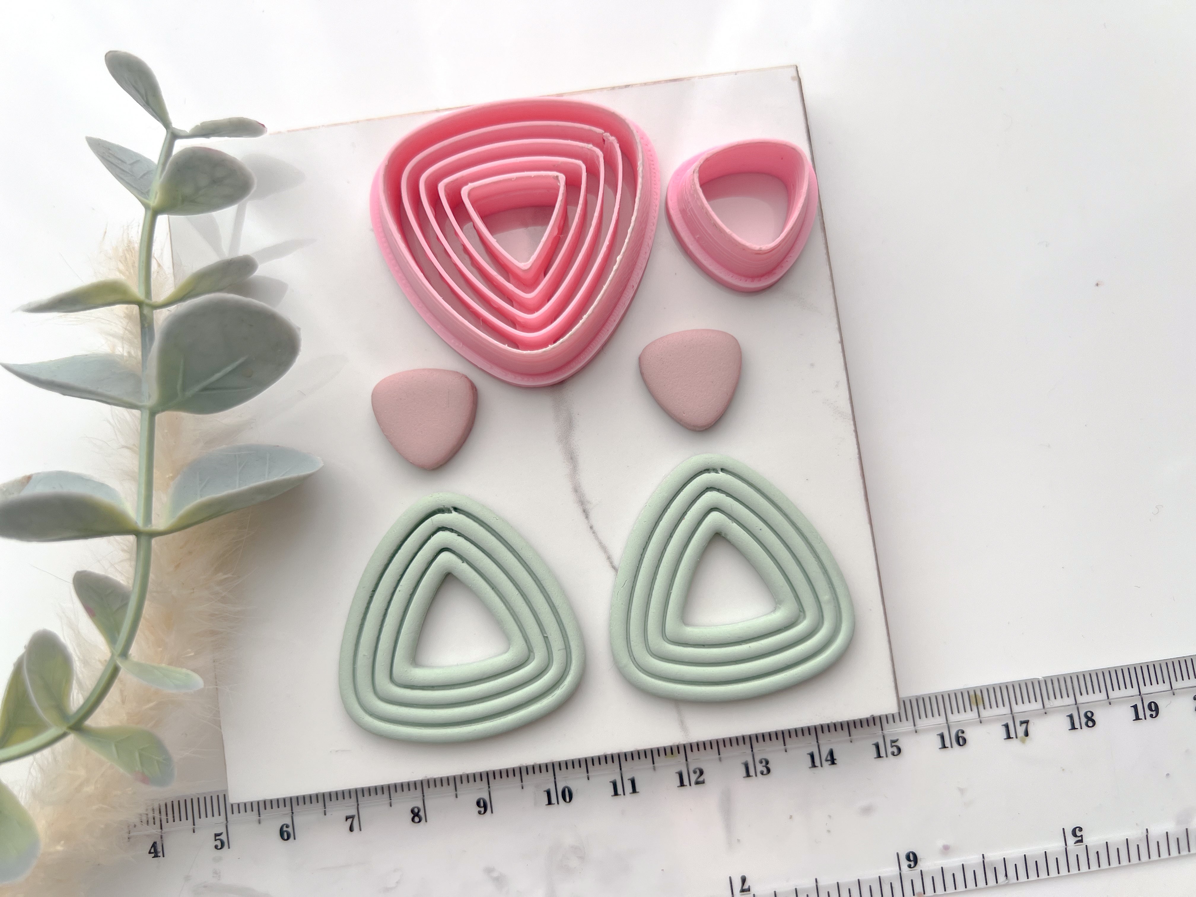HIGH DIFFICULTY: Triangle Ribbed Shaped Hallow Polymer Clay Cutter • Fondant Cutter • Cookie Cutter