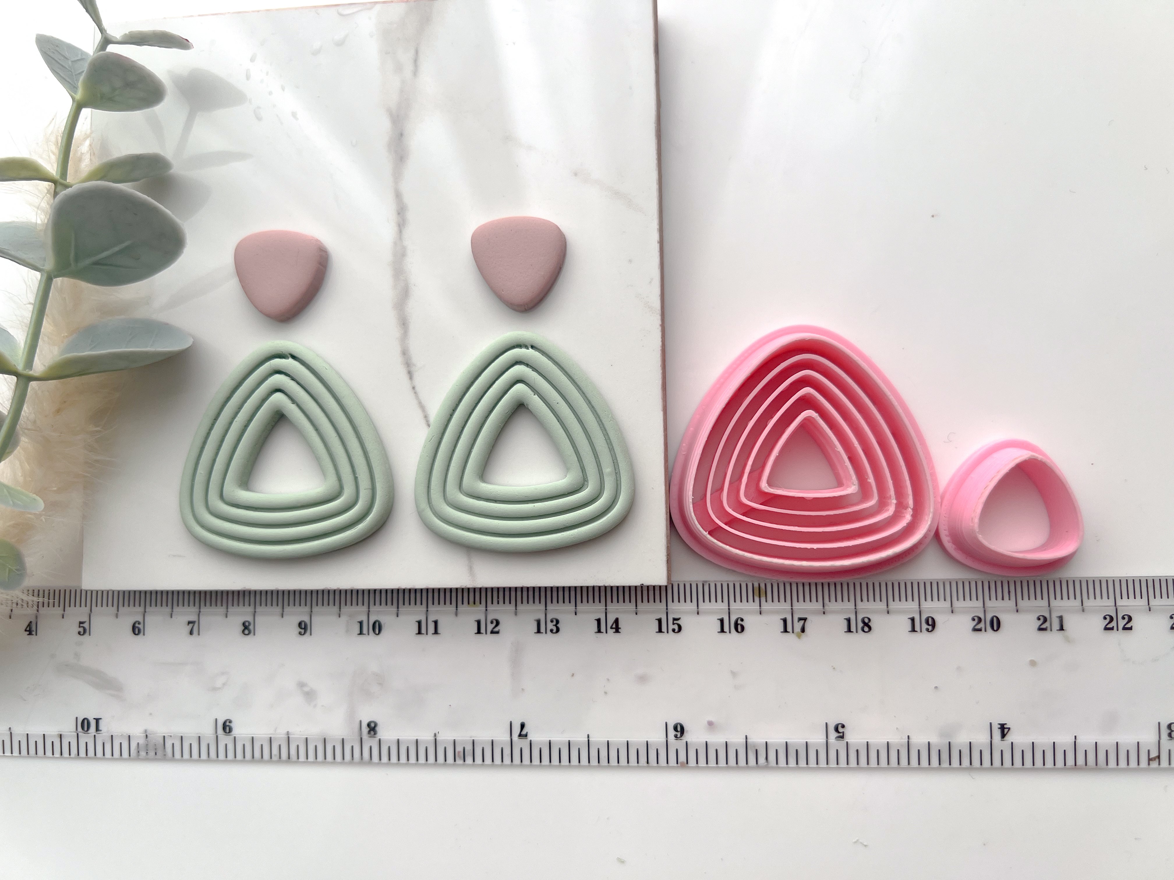 HIGH DIFFICULTY: Triangle Ribbed Shaped Hallow Polymer Clay Cutter • Fondant Cutter • Cookie Cutter