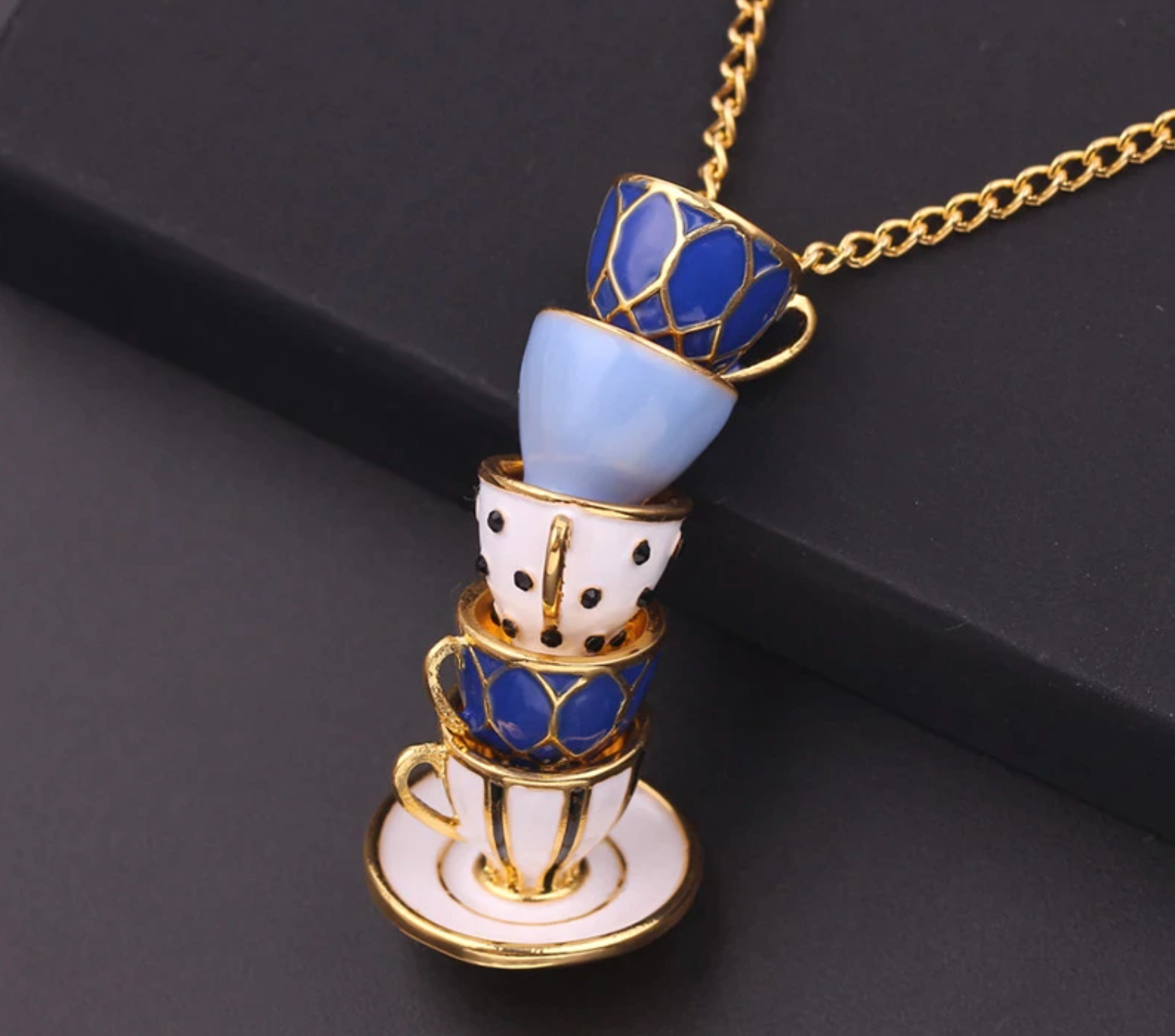 1pc, Alice in Wonderland Inspired Necklace