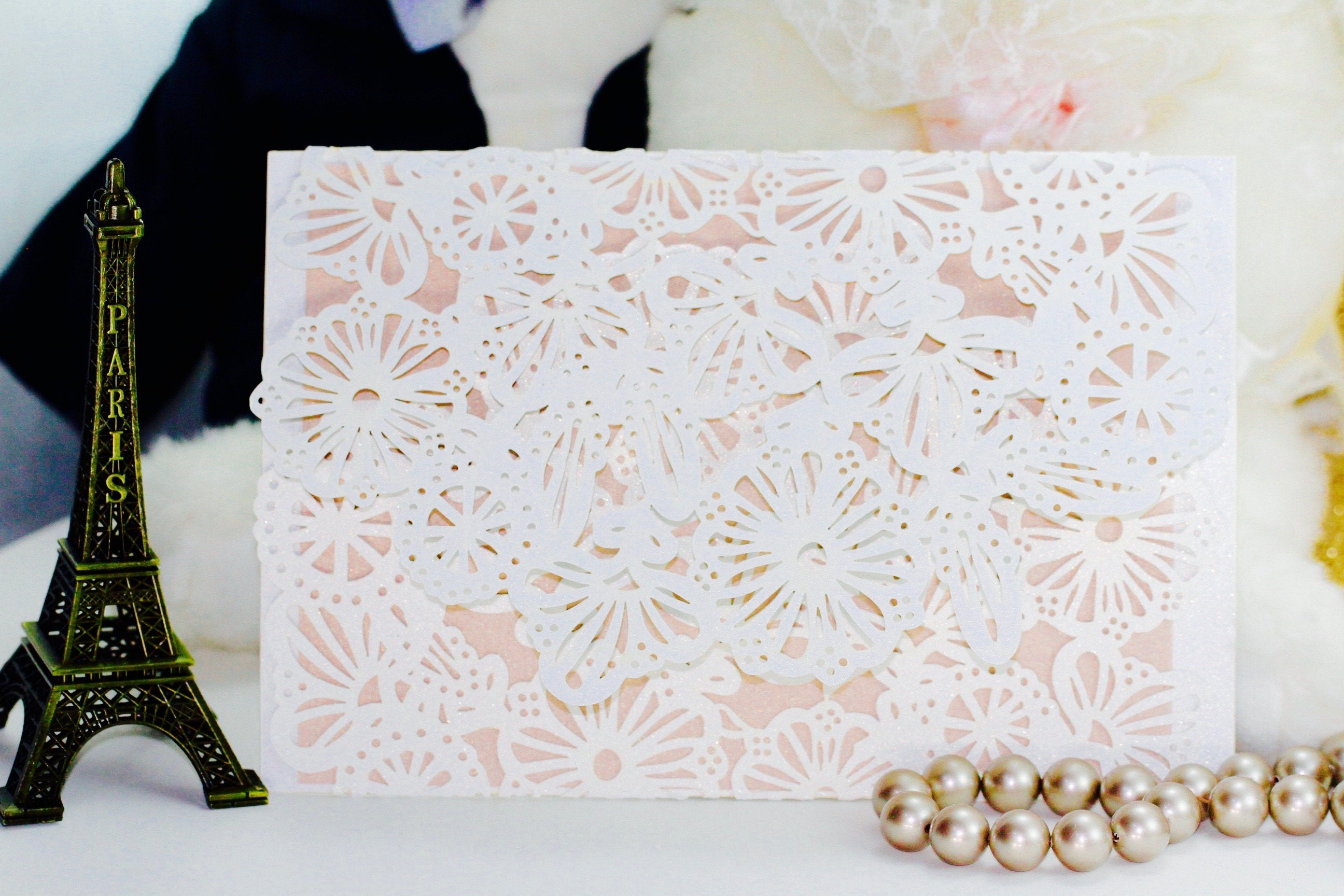 1 pack (5pcs), White Lace Wedding Invitation v2 wallet (Envelope not Included)