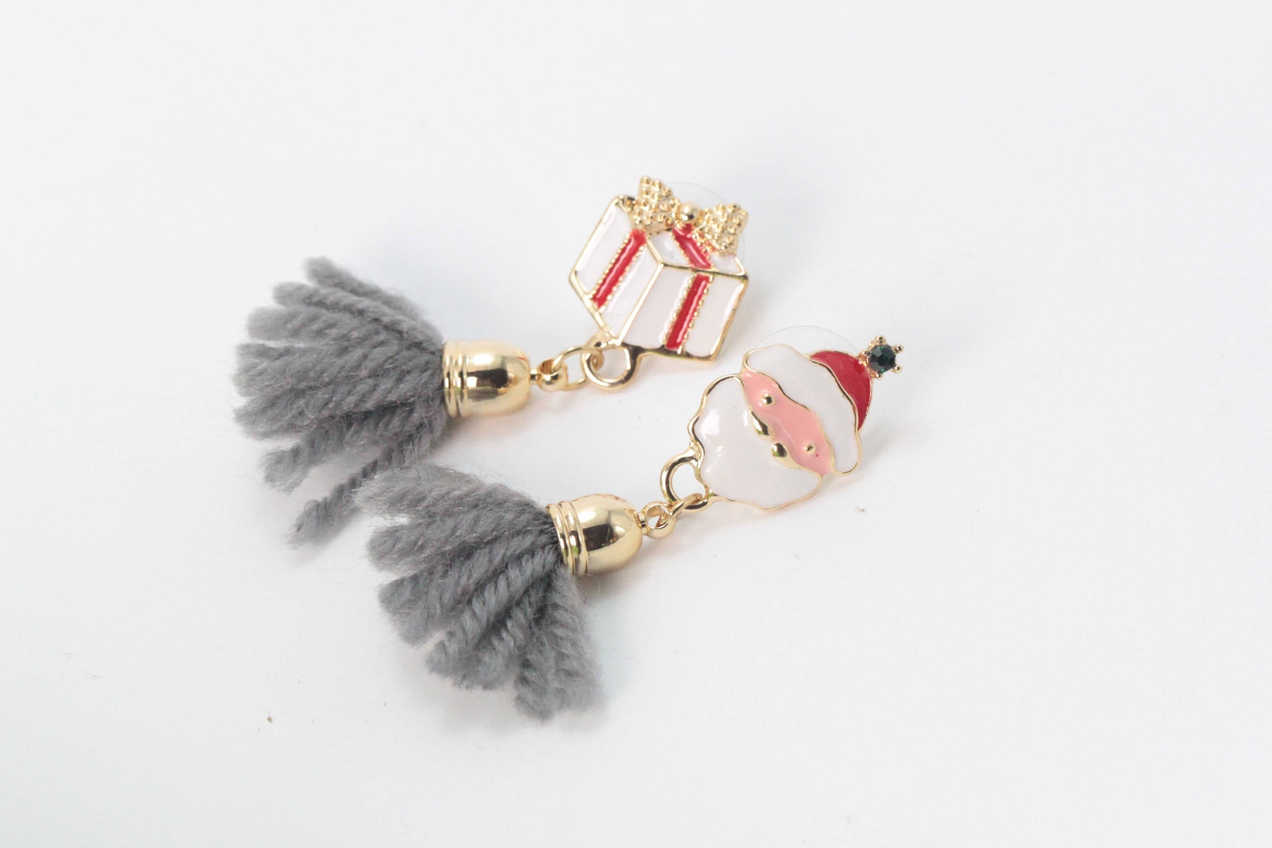 1 Pair, Christmas Themed, Grey Tassel Earrings // Earstud Earrings // Rudolf / Bell Earring