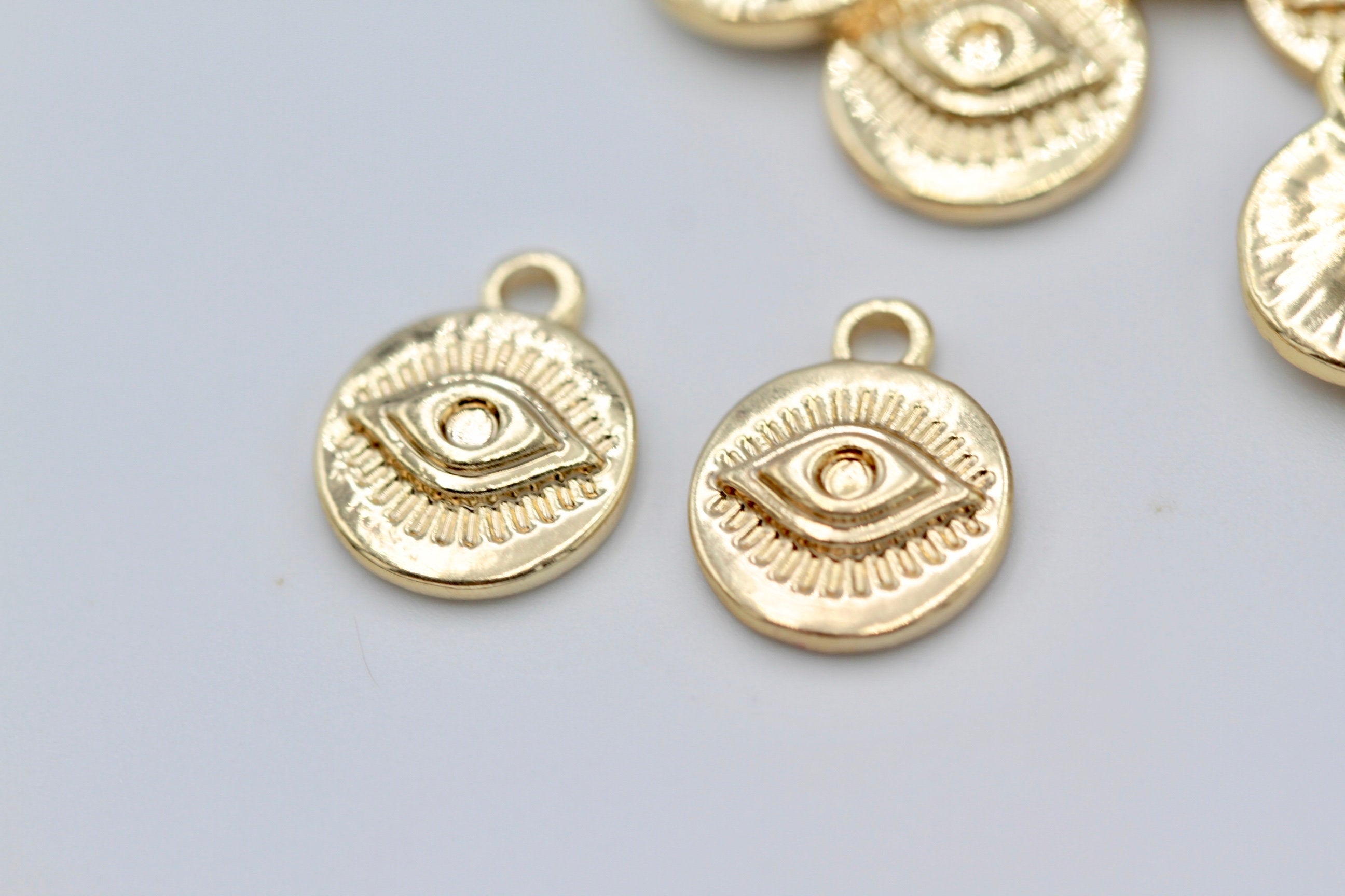2 pcs, 14mm Zinc alloy Round Eye / Evil Eye Charm in Gold