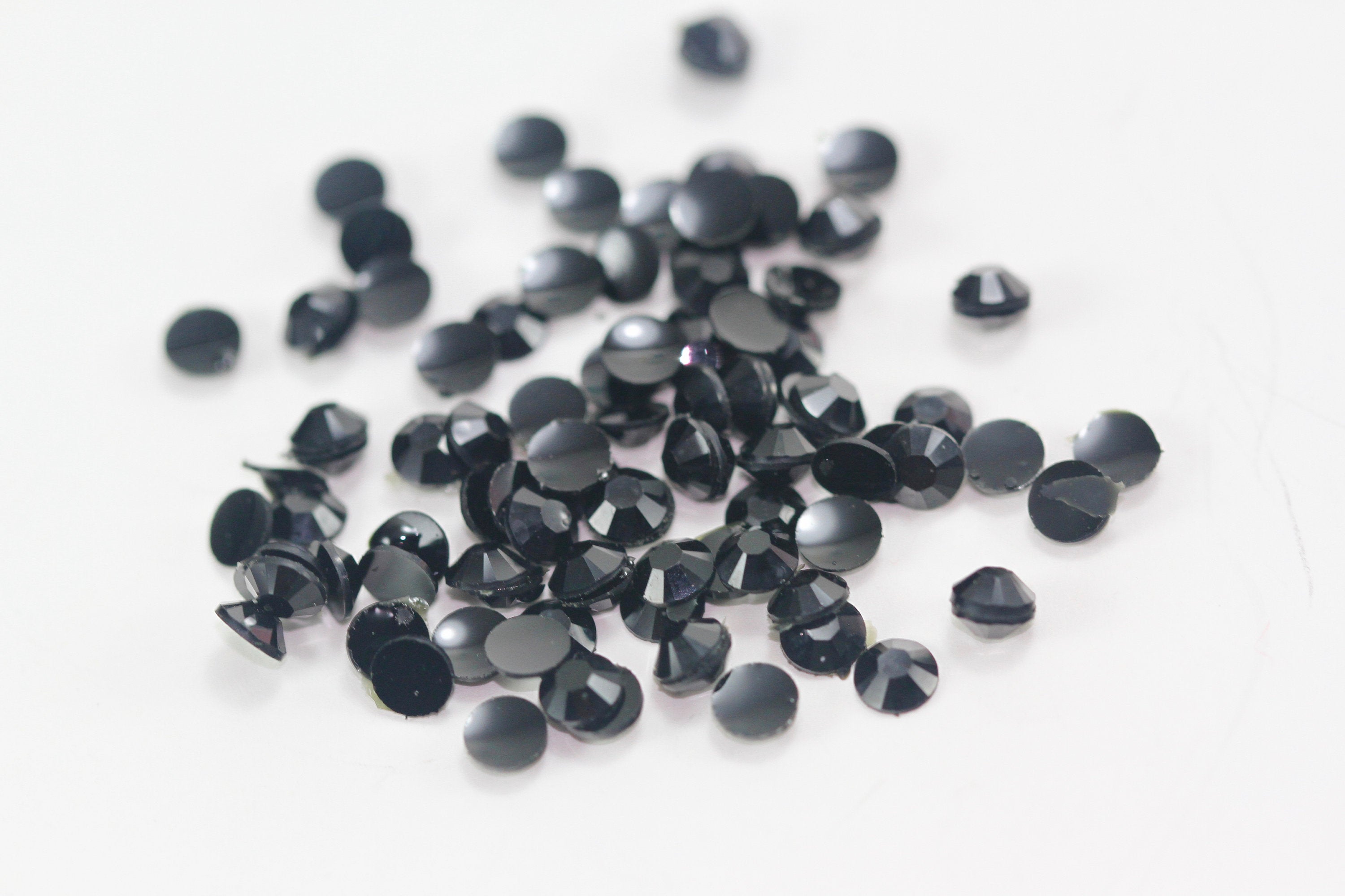 CLEARANCE!!! - 1 pack (Approx 50pcs), 4mm High Quality Rhinestone in Black
