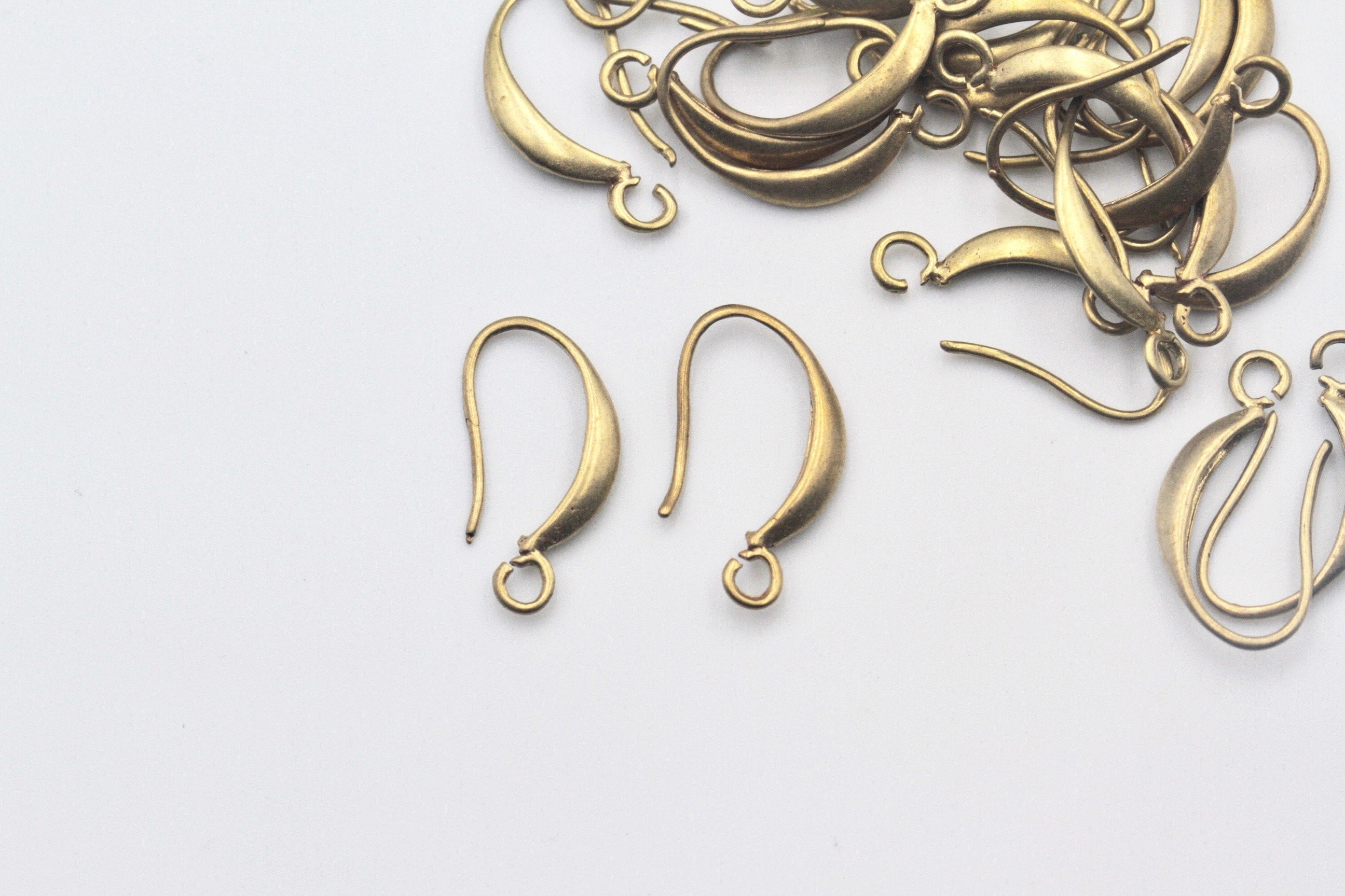 1 pair  (2pcs), 18x10mm,  Raw Brass Ear Hook in Raw Brass Colour