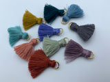 4pcs/10pcs, 2cm Cotton Tassel in Gold jump ring in moxed colour