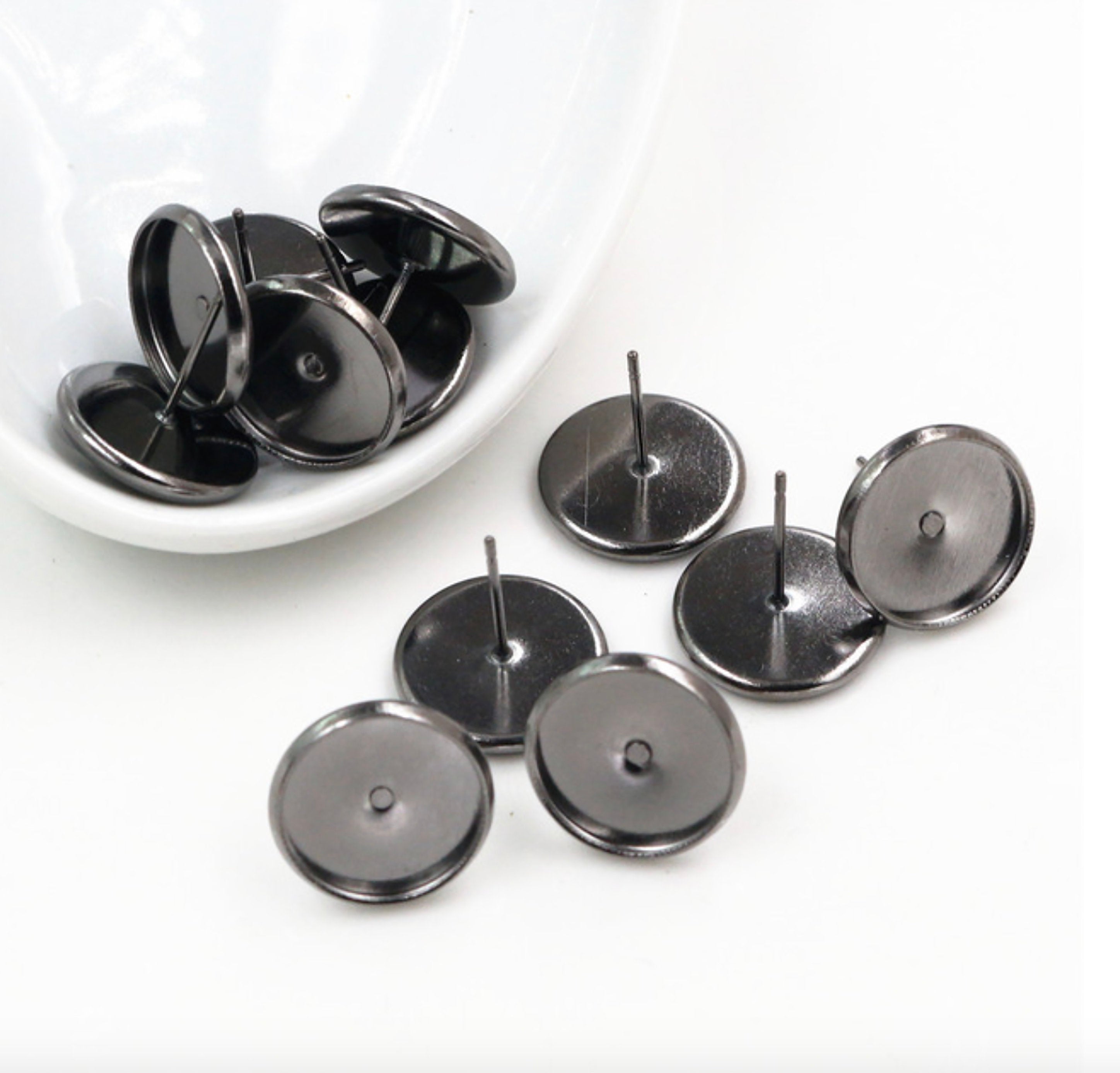 10pcs, 12mm Tray, High Quality Stainless Iron Earring Studs Base Settings with Ear plug, Lead free and nickel free in Gunmetal