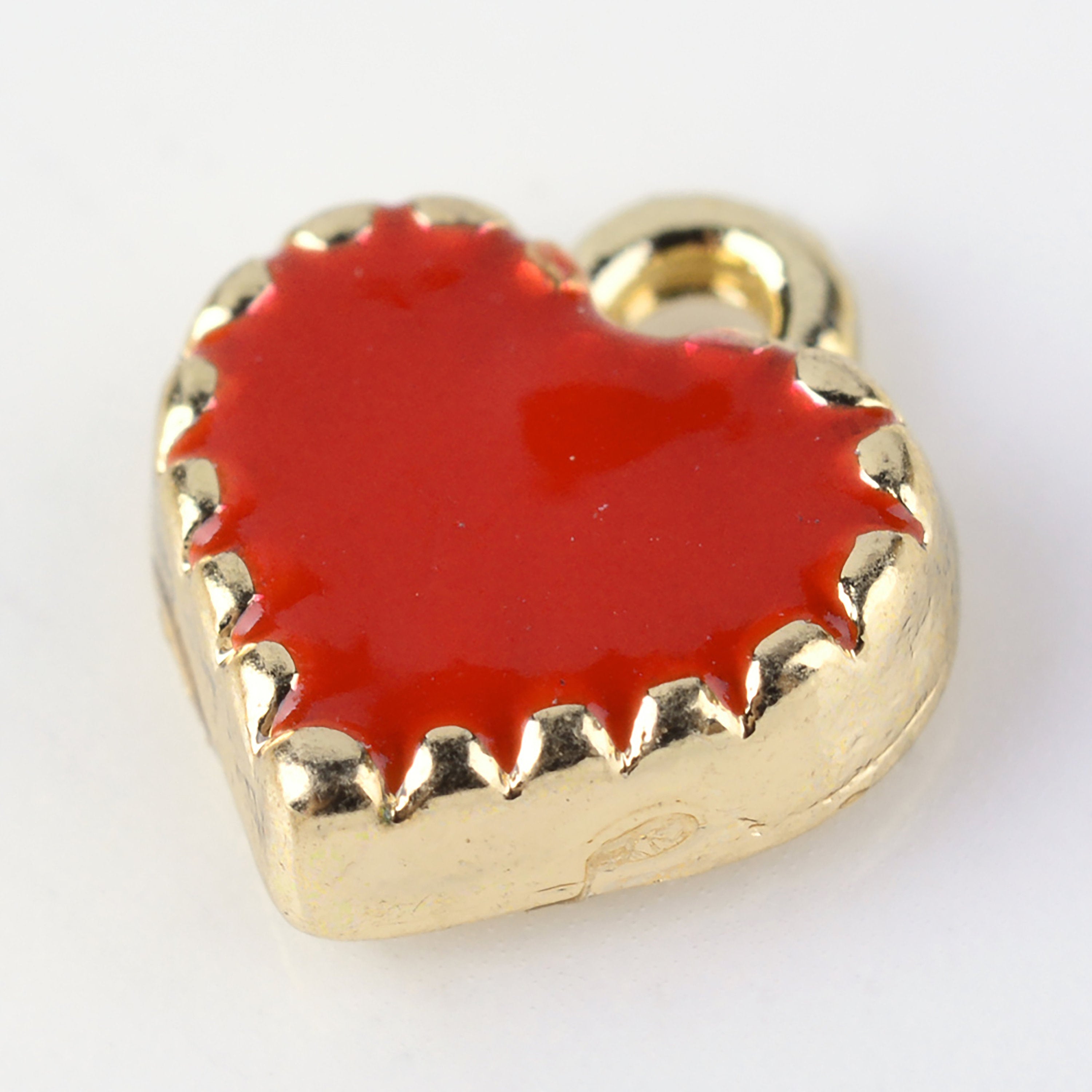 2pcs, 8x7.5x2.5mm, Alloy Enamel Pendant, Heart in Red and Gold Setting