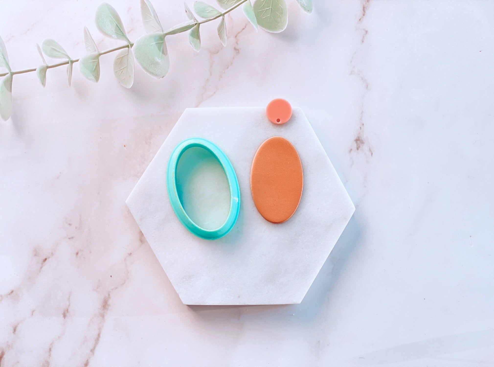 Oval Shaped Polymer Clay Cutter | Fondant Cutter | Cookie Cutter in Round Centre Accent