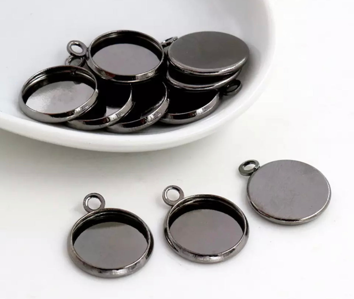 5pcs, 12mm Inner Setting,  High Quality Iron Material Pendant Cabochon - choose your colour