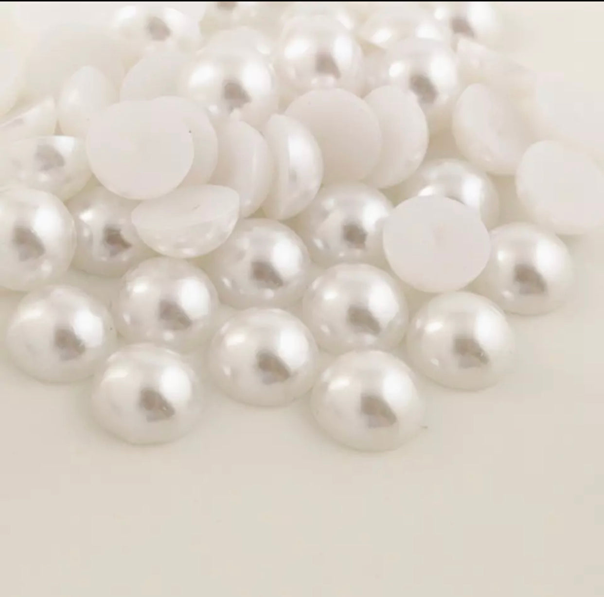 10pcs, 12mm Cabochons, in pearl design