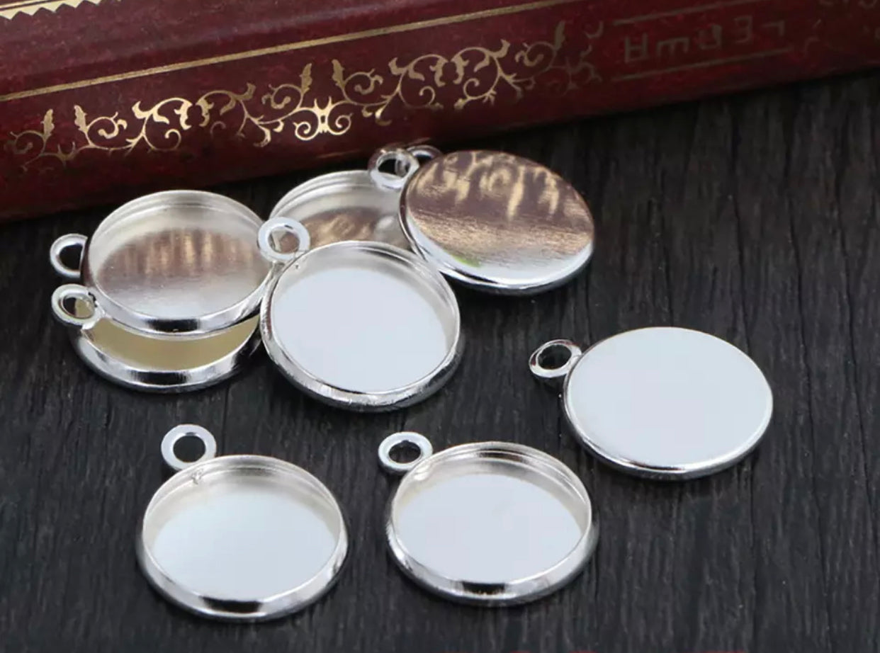 5pcs, 12mm Inner Setting,  High Quality Iron Material Pendant Cabochon - choose your colour